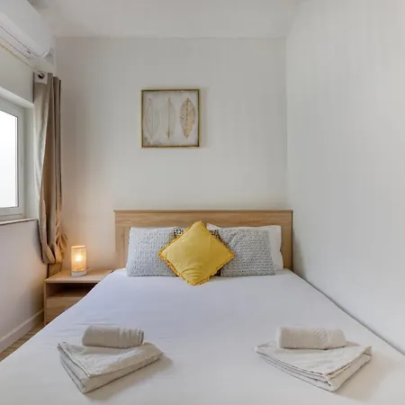 Apartmán A Lovely, 2br Penthouse With Large Outdoor By 360 Estates Iklin