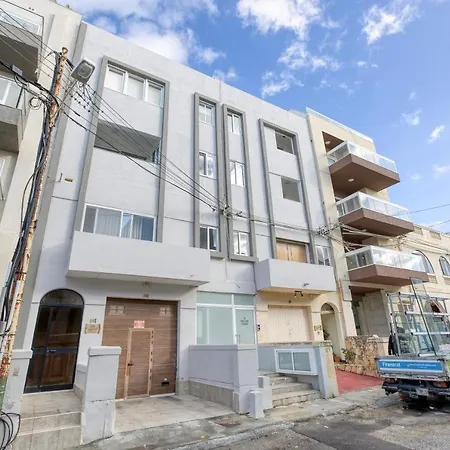 公寓 A Lovely, 2br Penthouse With Large Outdoor By 360 Estates