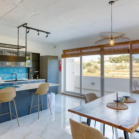 Appartement A Lovely, 2br Penthouse With Large Outdoor By 360 Estates Iklin