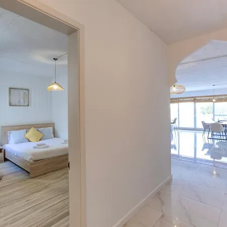 A Lovely, 2br Penthouse With Large Outdoor By 360 Estates Appartement Iklin